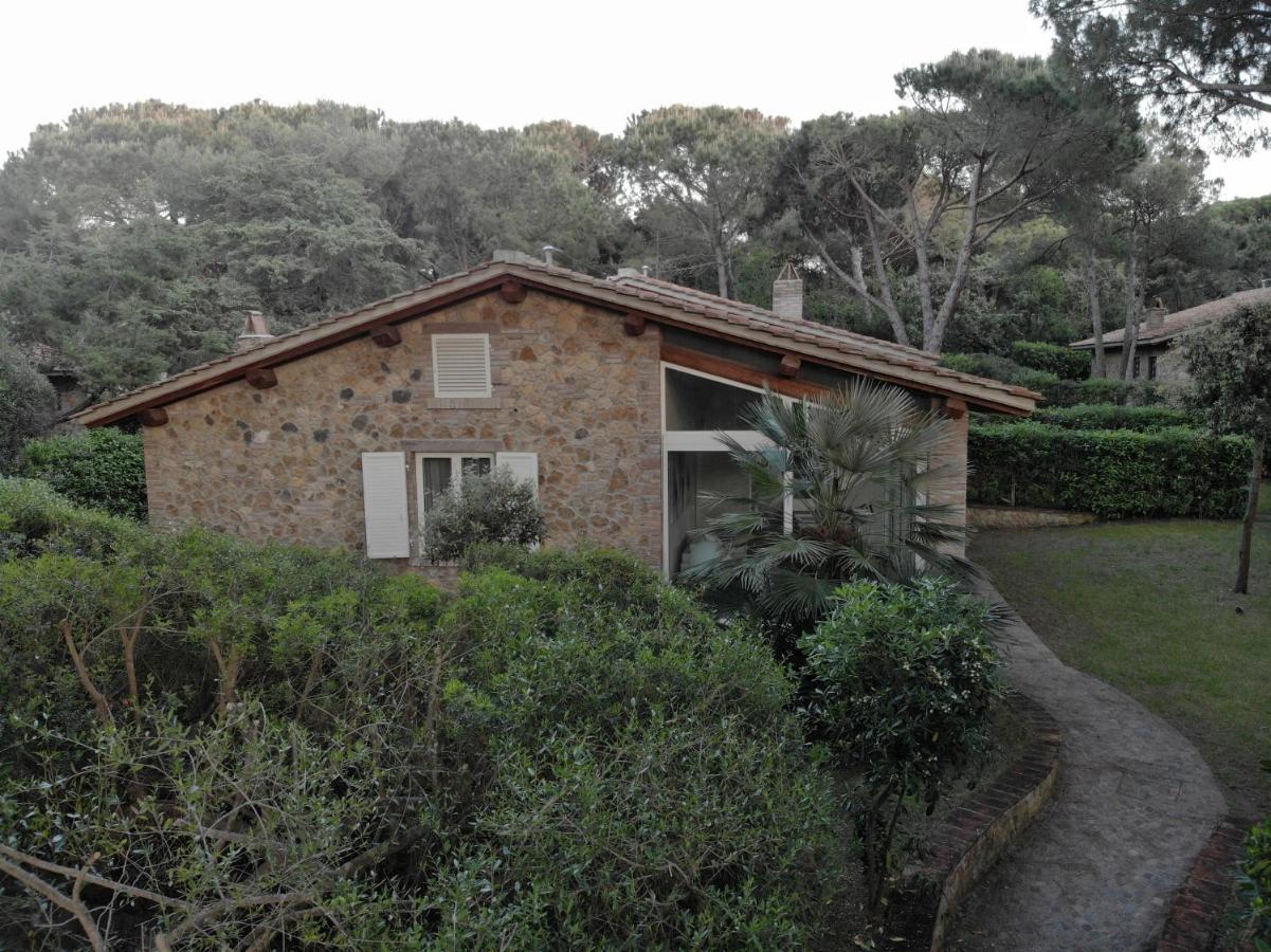 Villaggio I Sorbizzi Marina Di Bibbona Buitenkant foto