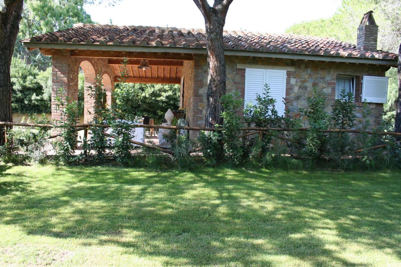 Villaggio I Sorbizzi Marina Di Bibbona Buitenkant foto