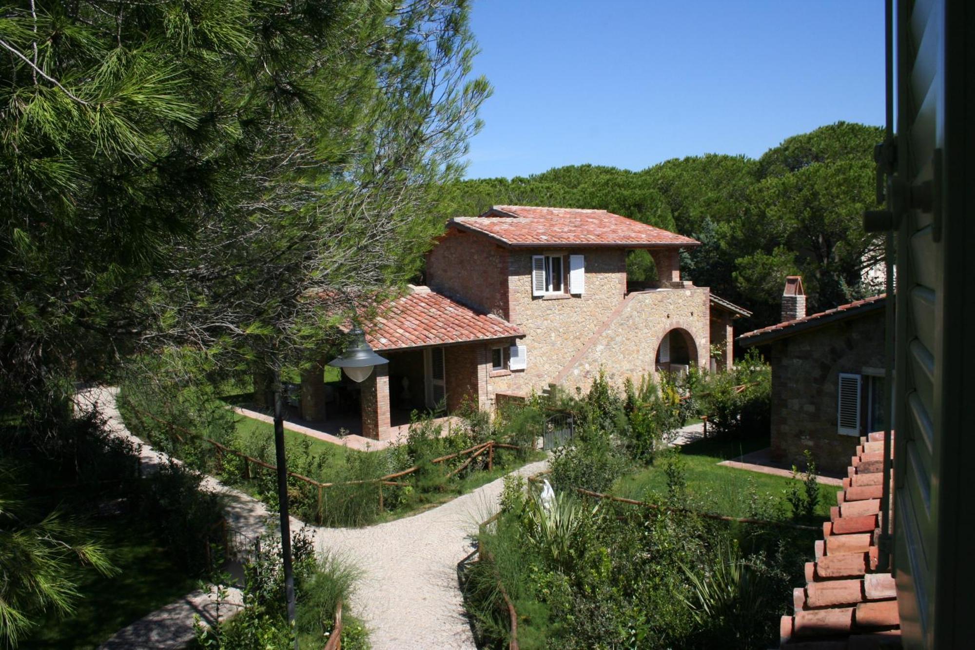 Villaggio I Sorbizzi Marina Di Bibbona Buitenkant foto