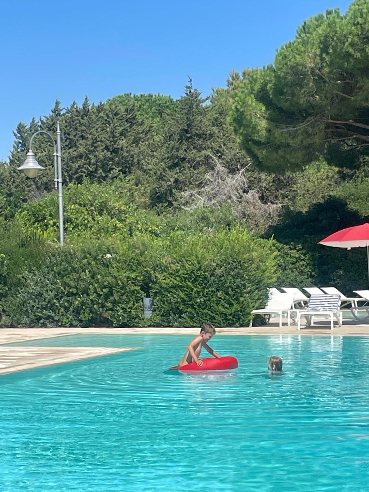 Villaggio I Sorbizzi Marina Di Bibbona Buitenkant foto