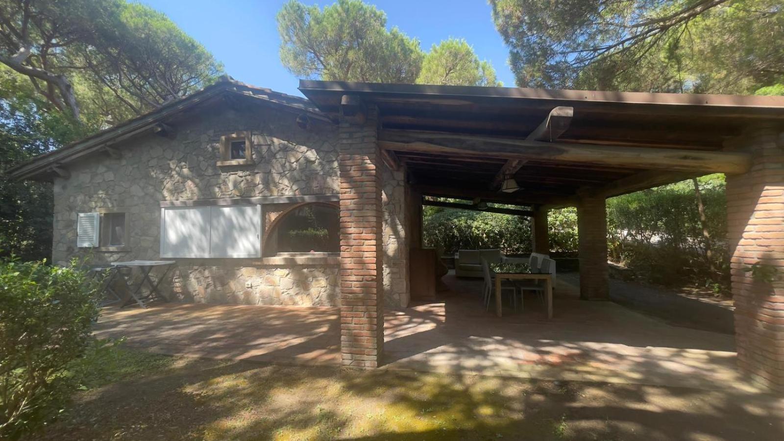 Villaggio I Sorbizzi Marina Di Bibbona Buitenkant foto